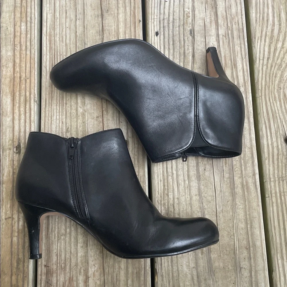 Clarks Collection Arista Paige Black Leather Ankle Booties Women’s Size 6.5